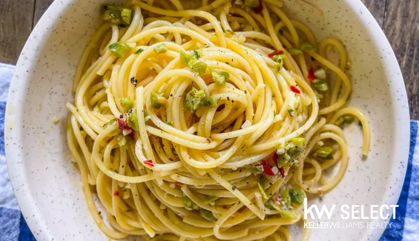 Aglio e Olio - you willl be eating in 15 minutes and its just delicious